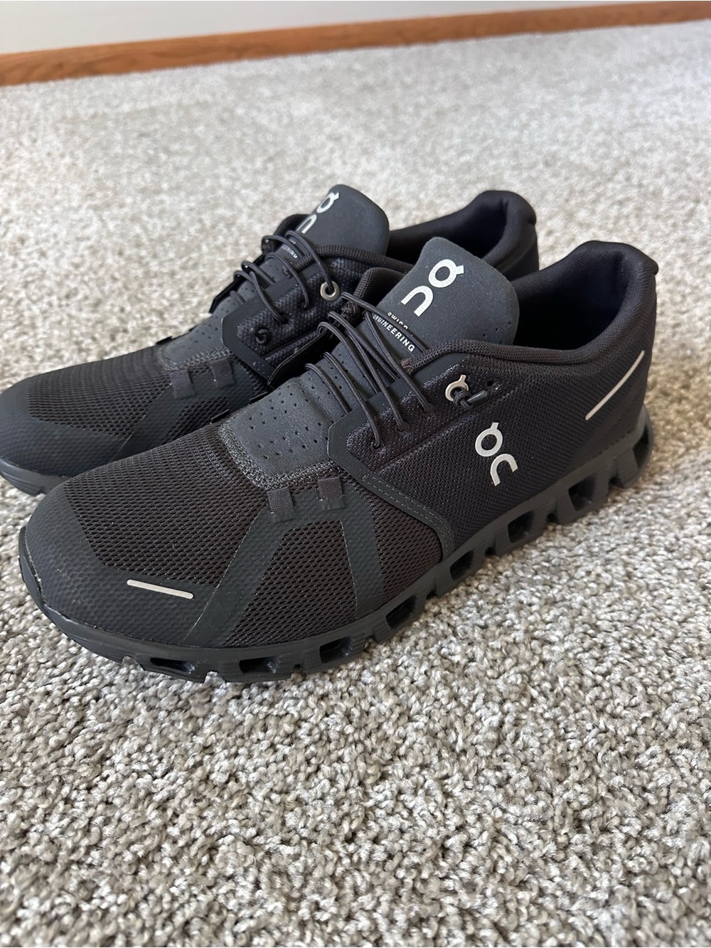Men’s On Cloud 5 All Black Shoes Size 11 - Picture 3 of 9